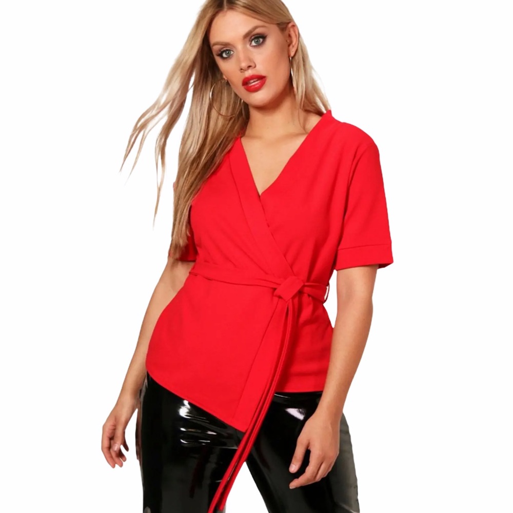 Boohoo Red Wrap Tie Waist Top – US 16
Effortless Style Meets Comfort